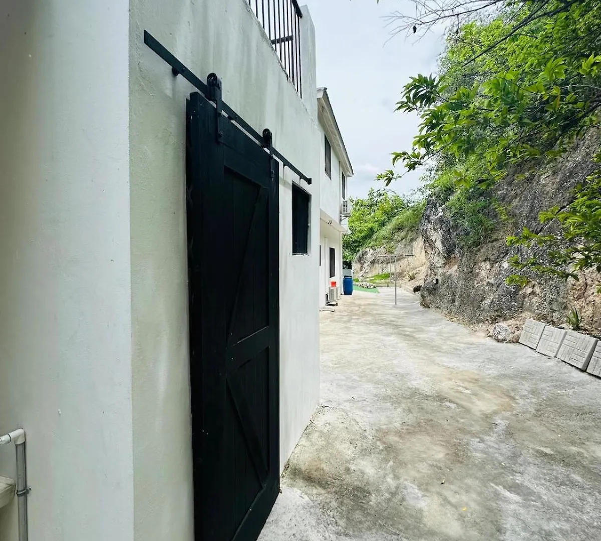 House In The City Κίνγκστον